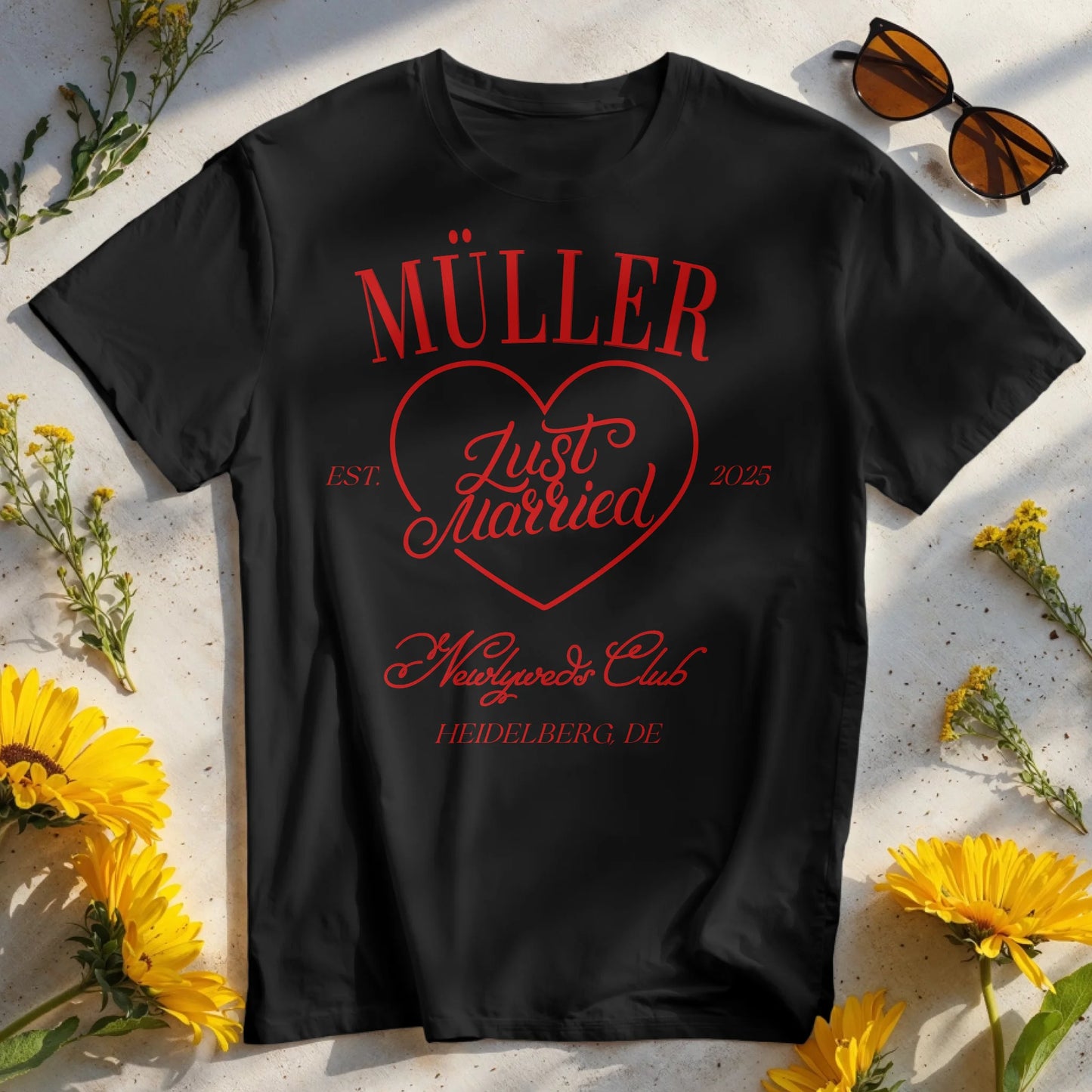 Personalisiertes T-Shirt - Newlyweds Club - Just married