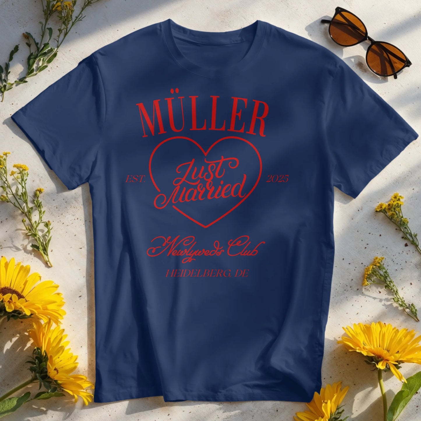 Personalisiertes T-Shirt - Newlyweds Club - Just married