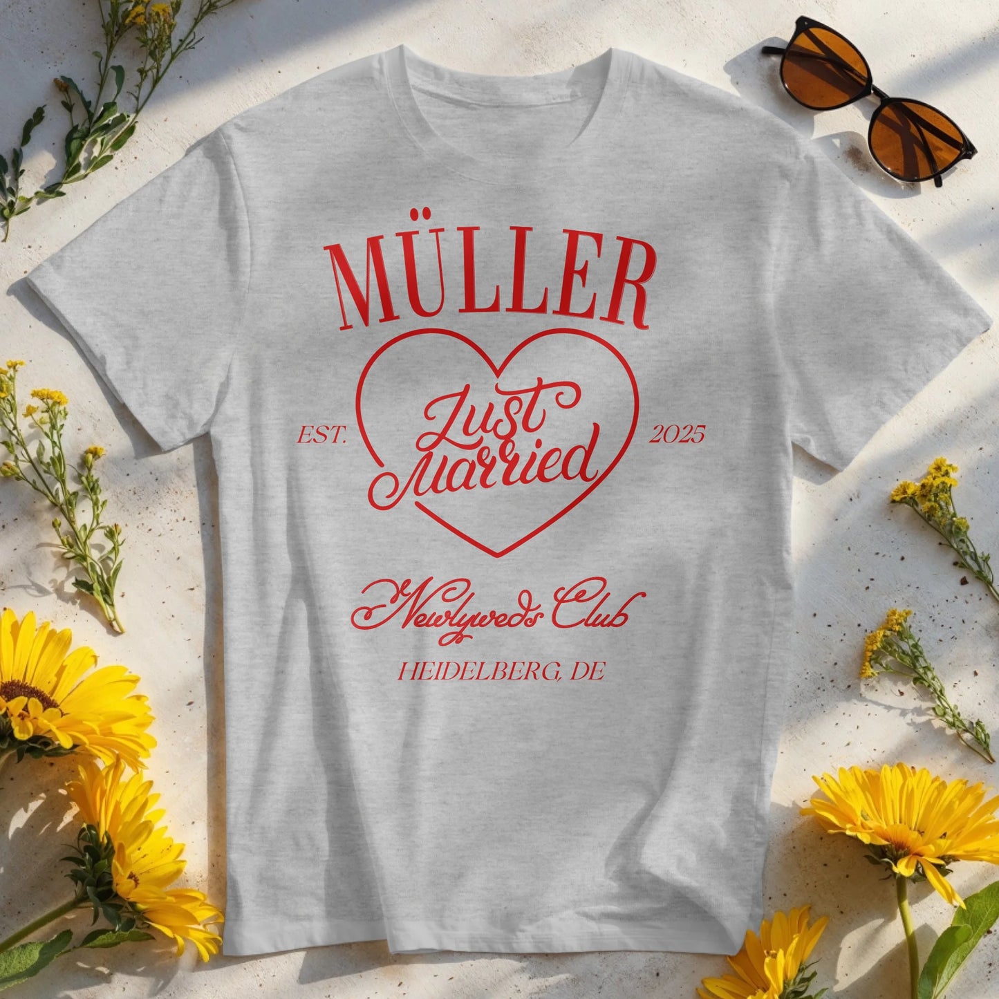 Personalisiertes T-Shirt - Newlyweds Club - Just married