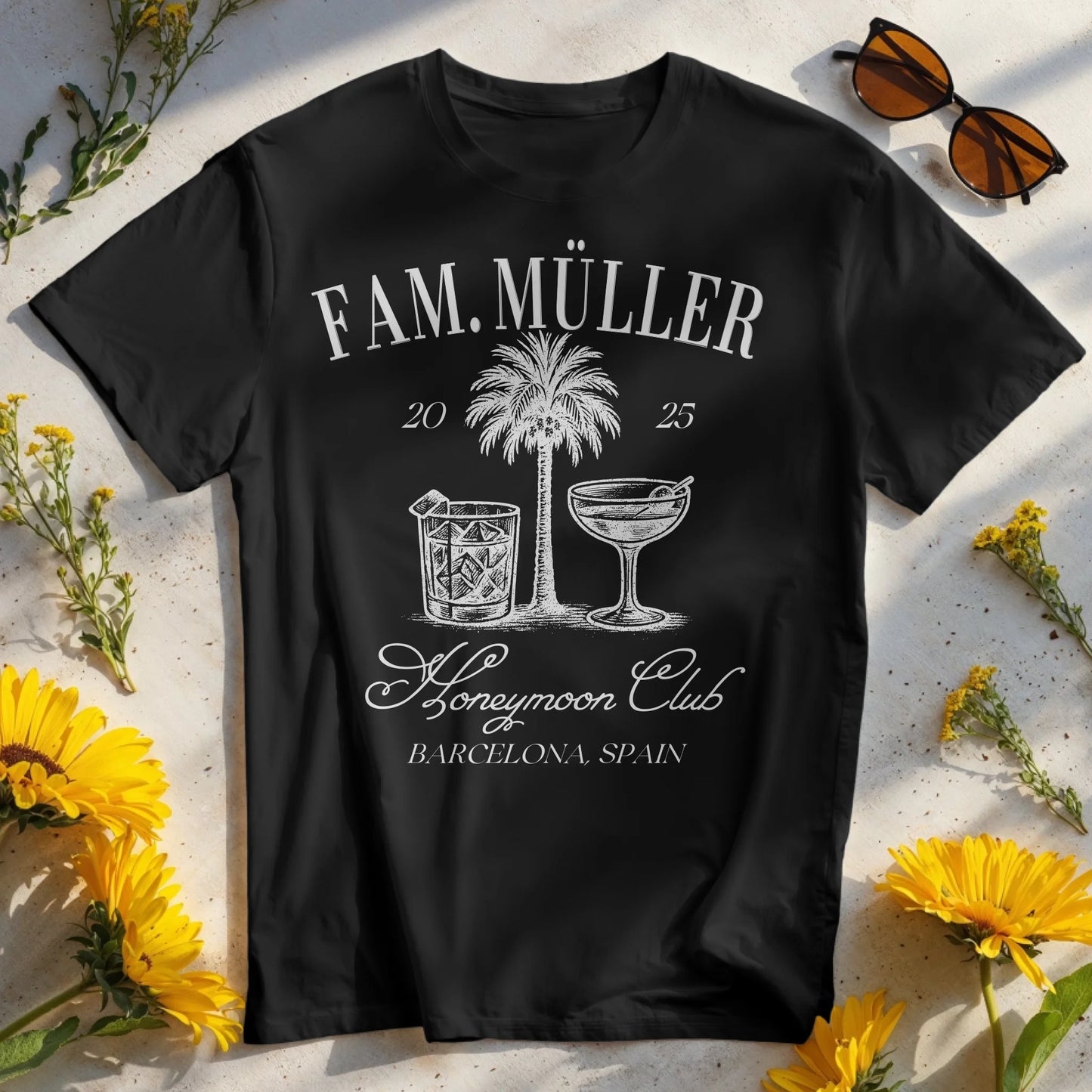 Personalisiertes T-Shirt - Honeymoon Club - Flitterwochen T-Shirt