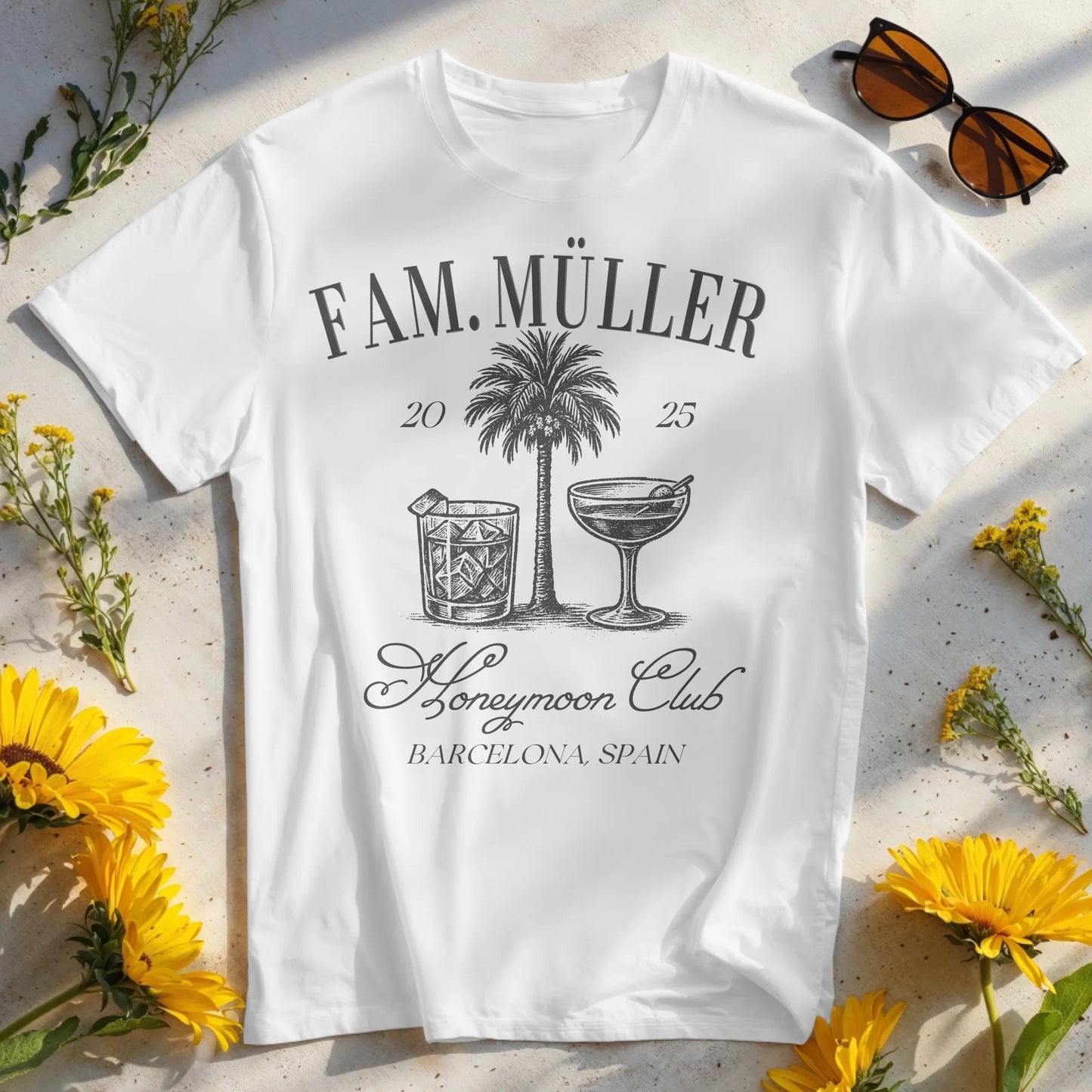 Personalisiertes T-Shirt - Honeymoon Club - Flitterwochen T-Shirt